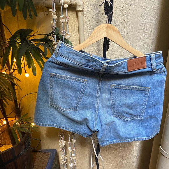 🛍️ Monki High Waist Denim  Shorts. Waist - 30 - Picture 6 of 11